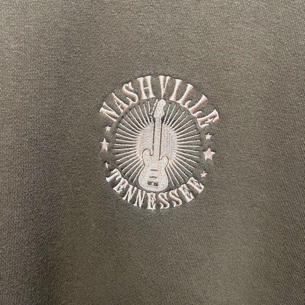Von Maur Hi Res brand Brown Crewneck w/ pink Nashville Tennessee embroidery - Picture 6 of 7